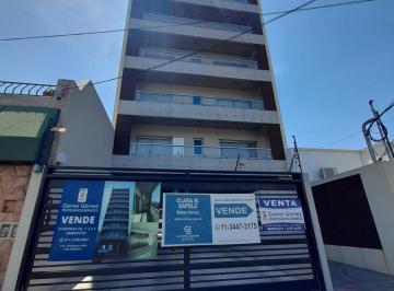 Departamento · 40m² · 2 Ambientes · Excelente 2 Ambientes con Renta - Sum / Parrilla / Terraza