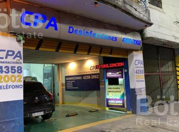 Local comercial · 220m² · 2 Cocheras · Local en Avellaneda Sobre Av Manuel Belgrano