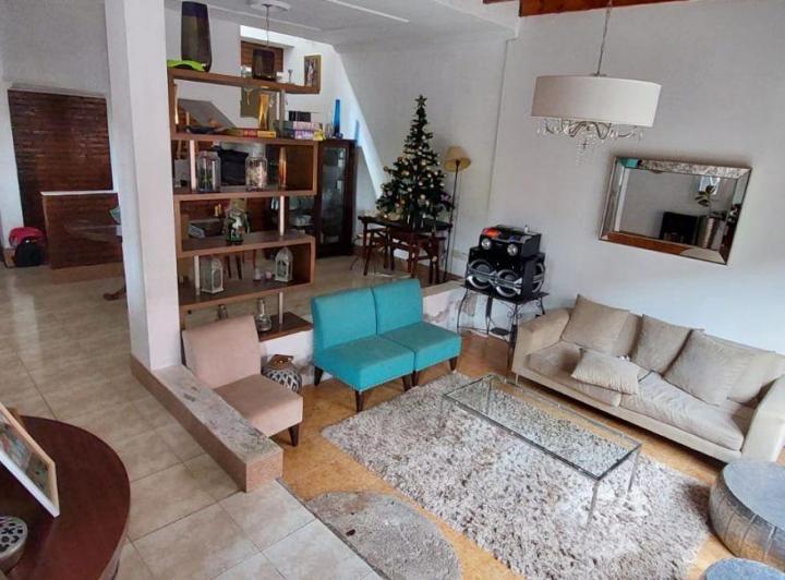 Casa · 232m² · 5 Ambientes