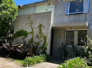 Casa de 4 ambientes, Tigre · Casa con 3 Dorm.