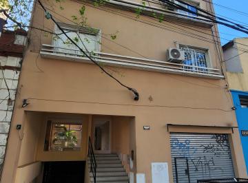Departamento de 2 ambientes, Tres de Febrero · Excelente Departamento 2 Ambientes Al Frente, Pleno Centro de Caseros!