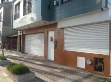 PH · 104m² · 5 Ambientes · PH - Casa en Plata Baja 5 Amb. Local, Dependencias y 2 Patios