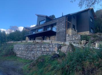 Casa · 250m² · 5 Ambientes · 2 Cocheras · Alquiler Temporal San Martin de Los Andes