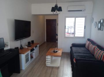 Departamento de 2 ambientes, Villa Luro · Venta Dto 2 Amb Al Frente Apto Prof Sobre Av Rivadavia. Financiación del 35%