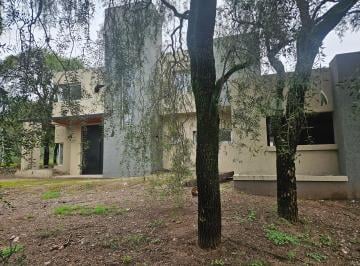 Casa de 7 ambientes, Córdoba · Vendo Casa en El Bosque de 4 Dorm. a Estrenar - Faltan Solo Detalles