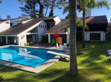 Foto1 · Excelente Casa de 7 Dorm., Piscina, Barbacoa y Dependencia en Punta del Este