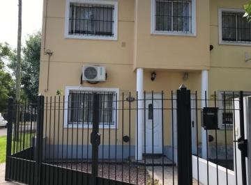 Casa de 3 ambientes, San Miguel · Duplex en Venta| Muñoz 98| Esquina Caseros| Muñiz