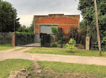 Bodega-Galpón · 182m² · 3 Ambientes · 1 Cochera · 155 E/ 39 y 40 300
