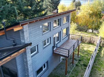 Casa · 114m² · 3 Ambientes · 1 Cochera · Venta Duplex 2 Dorm. Amueblado - Villa La Angostura