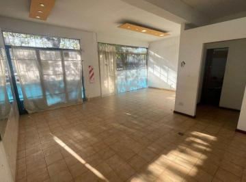Local comercial · 40m² · 1 Ambiente · Local a La Calle en Plena Av Jara