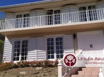 Casa · 160m² · 3 Dormitorios · 2 Cocheras · Villa Carlos Paz, Casa en Venta. Vista Privilegiada. B° Resindencial