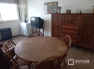 Departamento · 51m² · 1 Ambiente · Departamento 3 Ambientes a Una Cuadra de La Estacion - Oportunidad - Temperley Este