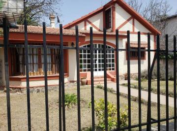 Casa · 200m² · 3 Ambientes · 2 Cocheras · Casa en Venta Villa Allende
