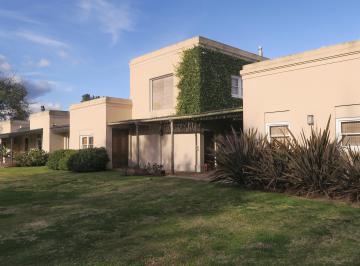 Casa de 8 ambientes, Zárate · Puerto Panal Venta 4 Dorm.
