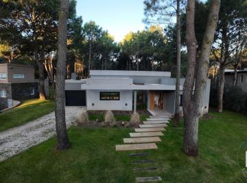 DEI-DEI-40_2 · Casa 3 Dorm. en Alquiler Temporario en Pinamar Barrio La Herradura