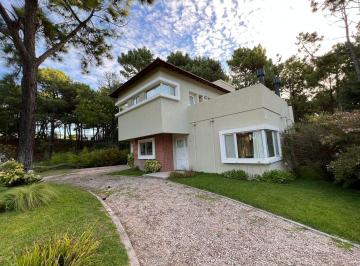 DEI-DEI-176_2 · Venta de Casa 4 Dorm. en Pinamar Zona Norte Playa