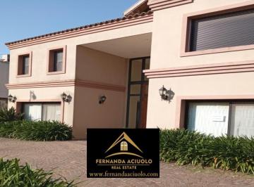 Casa · 356m² · 6 Ambientes · 2 Cocheras · Oportunidad! Hermosa Casa con Vista Al Golf en Venado I