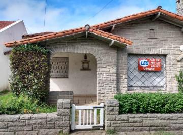 Casa · 130m² · 2 Dormitorios · 1 Cochera · Zona Mogotes; Chalet 3 Ambientes