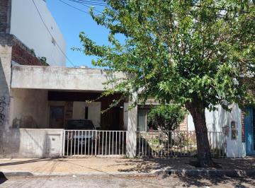 Casa de 3 ambientes, La Matanza · Casa de 3 Ambientes a Refaccionar con Lote de 8,66 X 28,15
