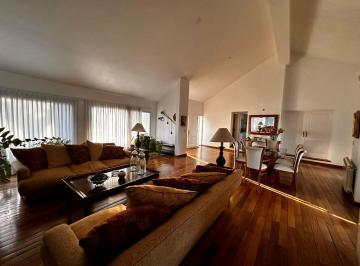 Casa · 397m² · 4 Ambientes · 4 Cocheras · Casa en Venta de Cuatro Dorm., Barrio Cerrado El Bosque, Zona Norte, Córdoba