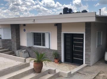 Casa · 236m² · 5 Dormitorios · 3 Cocheras · Venta Casa + 2 Duplex y Bajada Al Rio - Villa Parque Siquiman
