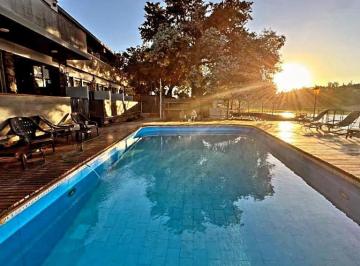 Hotel · 810m² · 15 Dormitorios · 10 Cocheras · Venta Hotel a Orillas del Lago con La Mejor Vista, Villa Carlos Paz