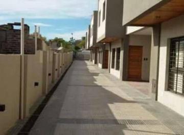 Departamento · 85m² · 2 Dormitorios · 1 Cochera · Venta Departamento Dúplex - Barrio Santa Rita, Villa Carlos Paz