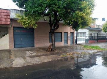 Local comercial · 192m² · 6 Ambientes · 2 Cocheras · Pte. Quintana 3163. Amplio Salón Comercial con Oficinas y Vivienda.