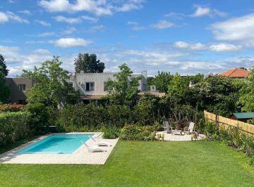Casa de 6 ambientes, Tigre · Alquiler Verano en Santa Bárbara