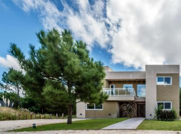 Casa · 280m² · 5 Ambientes · 5 Cocheras · Alquiler Temporal 2025 Costa Esmeralda
