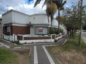Casa de 3 ambientes, Quilmes · Venta de Casa de Tres Amb con Cochera en Quilmes Oeste Centro.