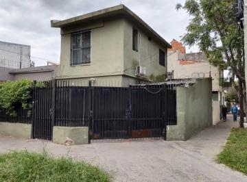 Casa · 70m² · 3 Ambientes · 1 Cochera · Casa Lote Propio