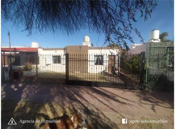 Casa de 3 ambientes, Córdoba · Vende: Casa 2 Dorm. con Patio / Barrio Ayacucho