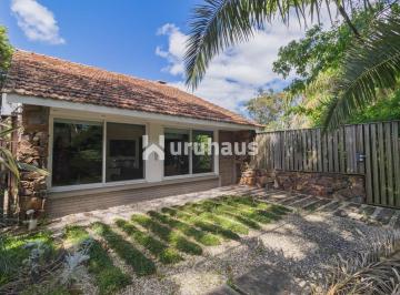 Foto1 · Venta Casa Cinco Dorm. en Mansa Moderna Buena Construcion