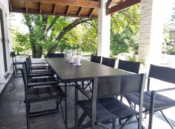 Casa · 400m² · 6 Ambientes · 2 Cocheras · Con Vistas Al Golf!