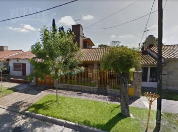 Casa · 209m² · 5 Ambientes · 1 Cochera · Casa - Lomas de Zamora Este
