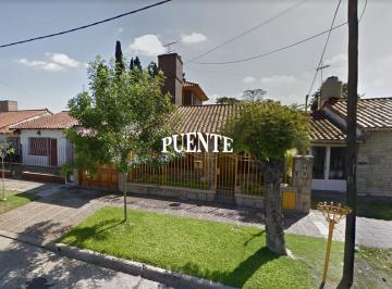 Casa · 209m² · 5 Ambientes · 1 Cochera · Casa - Lomas de Zamora Este