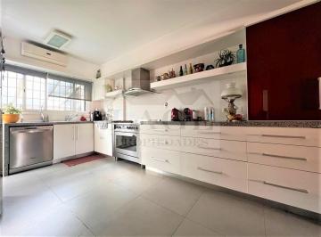 Casa · 292m² · 4 Ambientes · 4 Cocheras · Venta Chalet Saavedra 4 Amb + Dep Cochera Jardin Impecable
