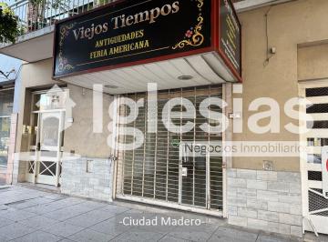 Local comercial , La Matanza · Excelente Local Comercial en Muy Buena Ubicación Sobre Av