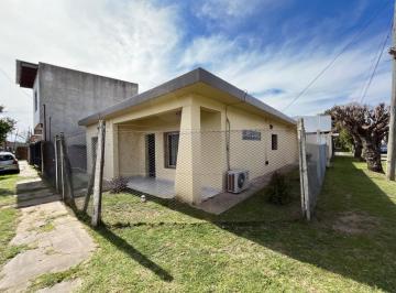 Casa · 165m² · 4 Ambientes · 2 Cocheras · Casa - Belen de Escobar
