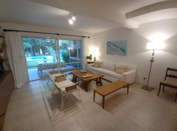 Casa · 220m² · 5 Ambientes · Lindísima Casa en Alquiler Temporario - Beccar - Libertador Al Rio - Disponible