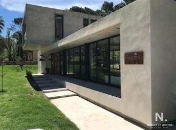 Foto1 · Espectacular Casa en Alquiler, Laguna Blanca