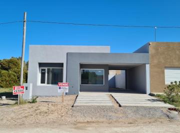 Casa de 5 ambientes, Claromecó · Vendo Casa a Estrenar!, Primera Calidad!, a m. del Mar