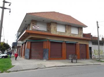Departamento · 290m² · 4 Ambientes · Block 1 Local Divisible (3) + Chalet 4 Amb. P. A. Importante Esquina