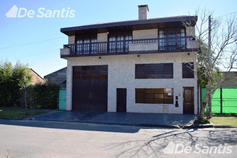 Chalet 4 amb, 387m² con galpón y oficinas — El Progreso