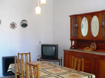 Casa · 114m² · 5 Ambientes · 1 Cochera · Inmueble en Block. 2 Departamentos y Lote