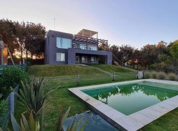 Casa de 5 ambientes, Costa Esmeralda · Casa en Alquiler I Vista Al Mar | Barrio Maritimo | Costa Esmeralda
