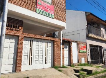 Casa de 4 ambientes, Lanús · Casa Dos Familias en Venta en Lanús Oeste