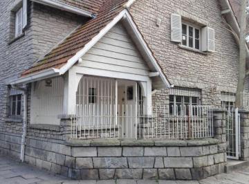 Casa de 5 ambientes, Mar del Plata · Retasado! Chalet Apto Desarrollo Propiedad Horizontal