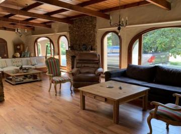 Casa · 383m² · 5 Ambientes · Casa 5 Ambientes con Lote de 16951 m Para Construir